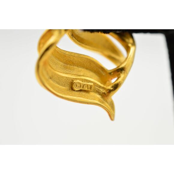 TAT Vintage Earrings Brushed Gold Chunky Abstract Signed NOS 1980s - Picture 9 of 9